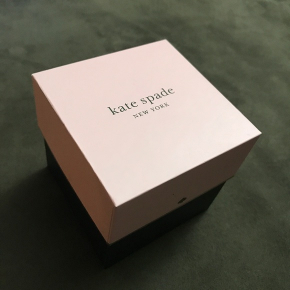 EUC Kate Spade 34mm Metro Green Scolloped Watch - Picture 8 of 8